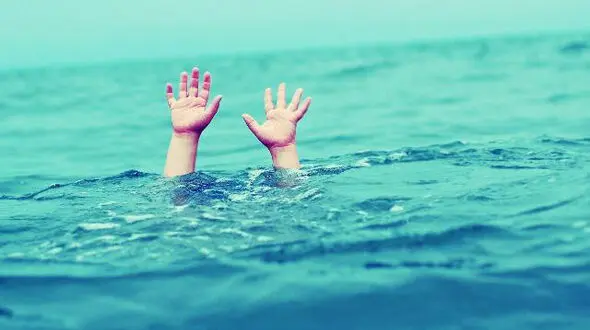  جزئیات حادثه برای کودک 8 ساله نجف‌آبادی در استخر شنا/ علت حادثه در دست بررسی است
