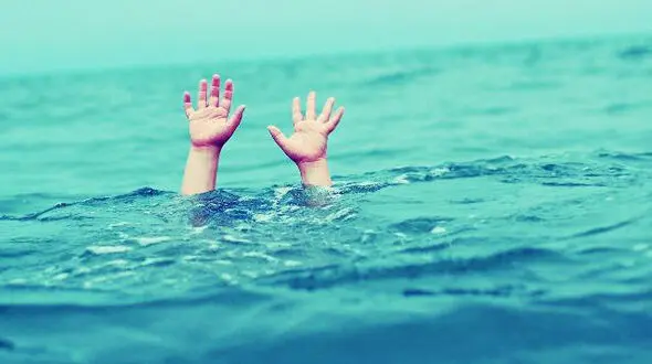  جزئیات حادثه برای کودک 8 ساله نجف‌آبادی در استخر شنا/ علت حادثه در دست بررسی است
