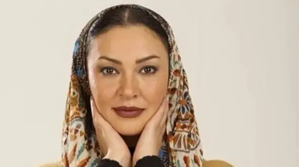 عکس| سفر به ایام قدیم؛ چهرۀ «زیبا بروفه» در 50 سالگی در پشت صحنه یک سریال جدید