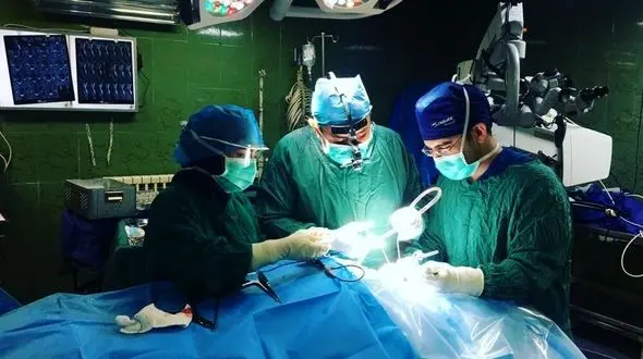 انجام نخستین عمل جراحی ترمیم کف جمجمه در تربت جام