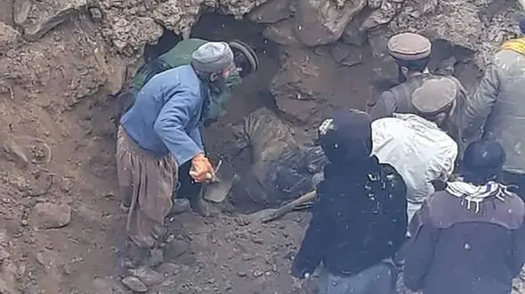 محبوس شدن 35 معدنچی پارسی زبان در ریزش معدن زغال سنگ / در منطقه سفید خاک رخ داد