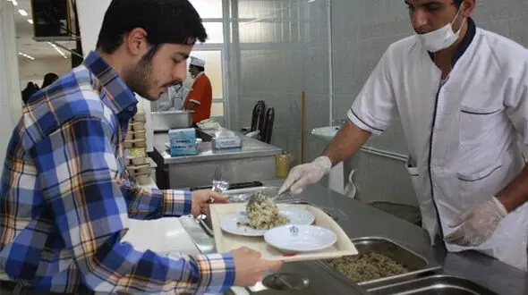 غذای دانشجویی از ۱۰ تا ۱۴۰ هزار تومان؛ یارانه برای کدام دانشجویان حذف می‌شود؟