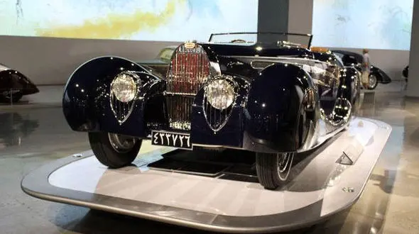 بوگاتی اختصاصی محمدرضاشاه  پهلوی در مجموعه یک کلکسیونر آمریکایی + عکس