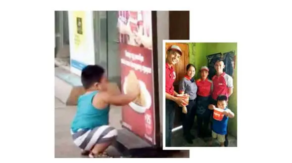 کار عجیب پسر کوچولوی گرسنه / او عکس مرغ سوخاری را لیس زد! +عکس