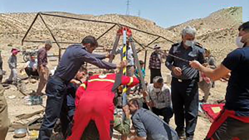 ماجرای سقوط زن جوان به چاه ۲۵ متری در شهر صدرا