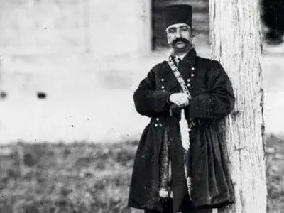 خاطرات ناصرالدین‌ شاه از سفر به کربلا: تجربه‌ ای بی‌ نظیر از کوچه‌ های تنگ و جمعیت فراوان