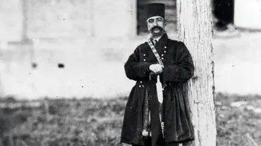 خاطرات ناصرالدین‌ شاه از سفر به کربلا: تجربه‌ ای بی‌ نظیر از کوچه‌ های تنگ و جمعیت فراوان