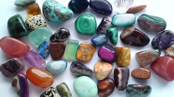 دنیای جالب سنگ ها + فیلم