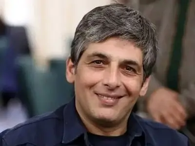 قدیمی‌ترین ویدیوی حمید گودرزی و چهره‌ی کاملا متفاوتش در سال 77/ +صدای تیتراژ اولین کار حمید گودرزی با صدای خودش/ باورتون میشد صدا و چهرش اینقدر تغییر کرده باشه؟