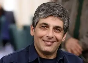 قدیمی‌ترین ویدیوی حمید گودرزی و چهره‌ی کاملا متفاوتش در سال 77/ +صدای تیتراژ اولین کار حمید گودرزی با صدای خودش/ باورتون میشد صدا و چهرش اینقدر تغییر کرده باشه؟