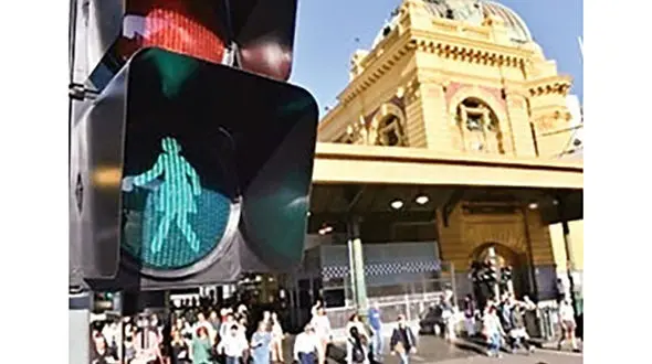  تغییر جنسیت چراغ راهنمایی !+عکس