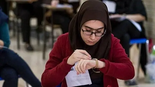 رتبه ۷ کنکور: موفقیتم را به رهبر شهید تقدیم می‌کنم؛ هدفم خدمت به ایران است