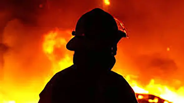 زنده سوختن مادر و کودک 4 ساله در شعله های آتش / در کازرون رخ داد