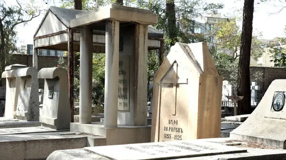 گورستان خارجی‌ها در تهران کجاست؟ + عکس