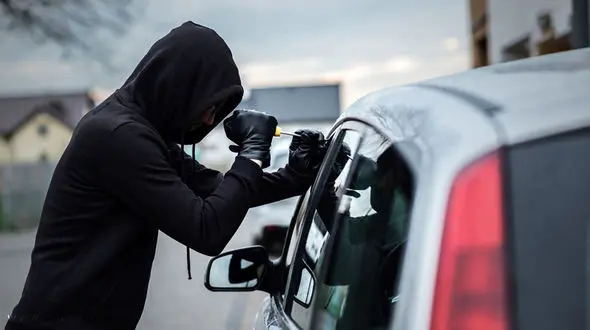 خودروی برادر وزیرکار به سرقت رفت / در سعادت آباد تهران رخ داد