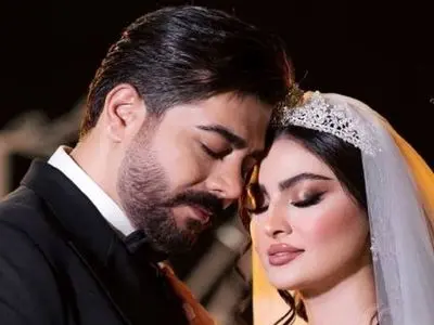 عکس ها / حیرت آقا داماد از سلیقه مریم مومن در جهیزیه و چیدمان خانه بخت شان / نگاهی بهدکوراسیون خوشرنگ و مجلل خانه نوعروس سینمای ایران/ از فرش تبریز تا مبلمان کلاسیک و استیل پرده های اشرافی و دکور دیواری های تحسین برانگیز 