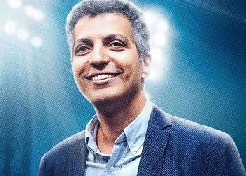 فیلم/ همسر عادل فردوسی پور به صورت پنهانی و با ماسک دیده شد / عادل بعد از ازدواج دوم از همسرش رونمایی نمیکند !