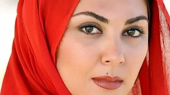 فیلم / لاله اسکندری بازیگر بامدار خمار : بازیگران تلویزیونی در سینما تحریم می‌شوند 