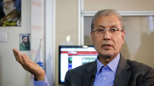 دولت موافق حضور زنان در ورزشگاه است / خودسوزی دختر آبی بررسی می شود 