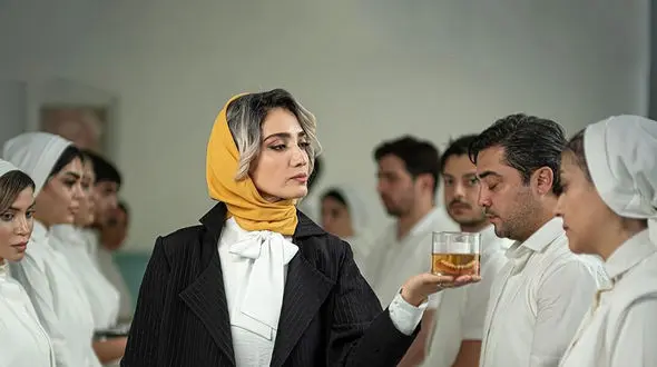 عکس لورفته از رضا عطاران و سوگل خلیق در پشت صحنه سریال دفتریادداشت