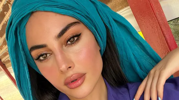 مانتو عجیب و غریب ترلان پروانه / خانم بازیگر پتو چهل تیکه پوشید ؟! + عکس