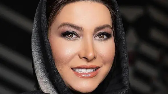 گرانترین مانتوی تهران بر تن خانم بازیگر معروف ایرانی + عکس فریبا نادری با استایل شیک و میلیونی اش !