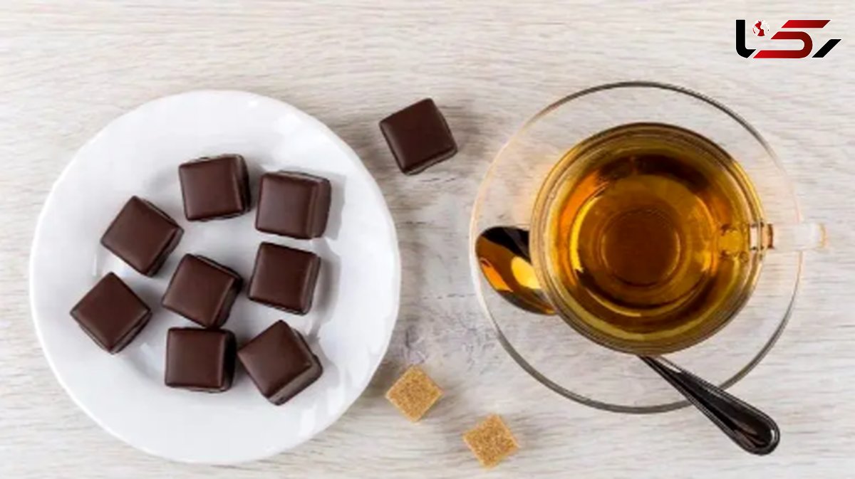  تاثیر خوردن شکلات همراه چای بر کاهش فشار خون 