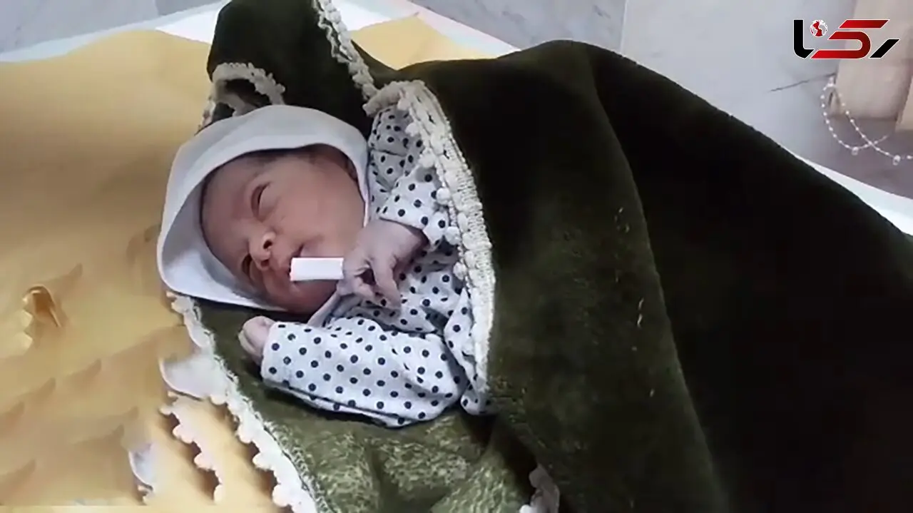 تولد نوزاد عجول زنجانی در آمبولانس + عکس
