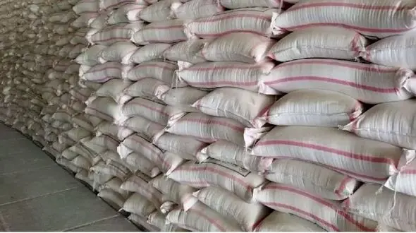 نگهداری غیرمجاز کود شیمایی در انبار ثبت نشده 400 میلیون آب خورد!/ 630 کیسه کود را پنهان کردند!