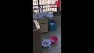 هدیه تولد یک دختر به نامزد تنبلش 365 جفت جوراب بود!+ فیلم