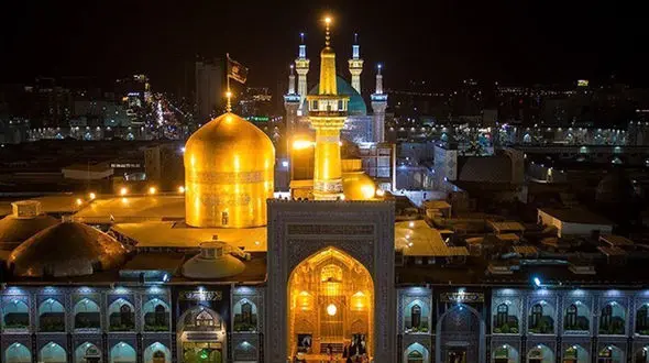 همزمان با شب میلاد امام رضا (ع) آسمان مشهد نورافشانی شد