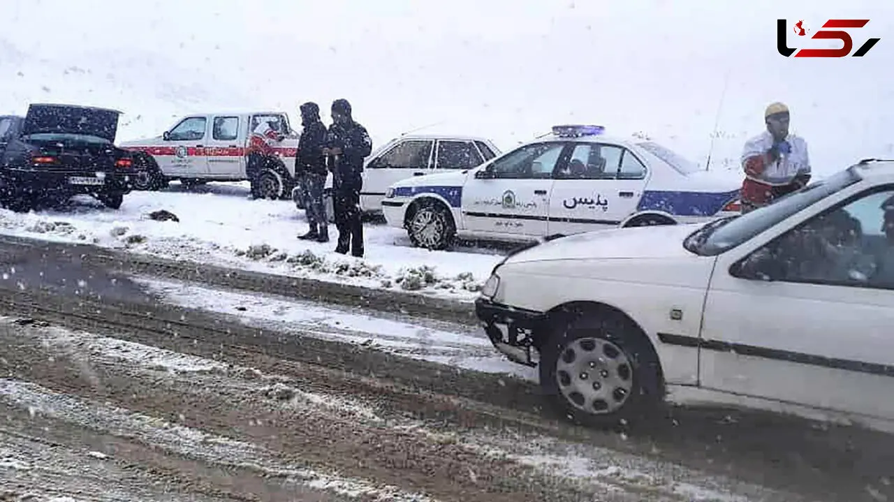 ۱۶۵ مسافر گرفتار در برف و کولاک چالدران نجات یافتند