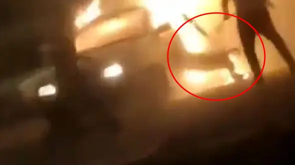 فیلم لحظه زنده زنده سوختن راننده تهرانی در پراید / ناگهان معجزه شد
