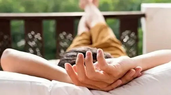 آیا جرأت دارید هیچ‌کاری نکنید؟ هنر بی‌ عملی که دنیا را تکان داد!
