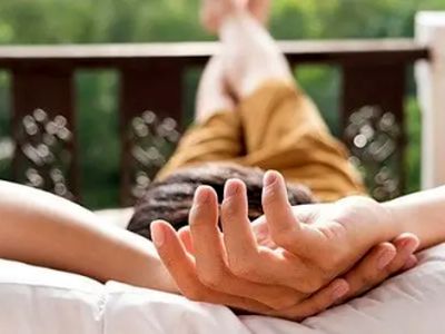 آیا جرأت دارید هیچ‌کاری نکنید؟ هنر بی‌ عملی که دنیا را تکان داد!