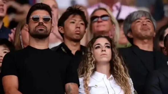 اشک همسر ژوتا را در هفته اول لیگ در آوردند + عکس