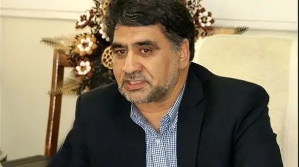 فوری / حمله ویرانگر یک مرد به  ماشین نماینده مجلس در تهران 