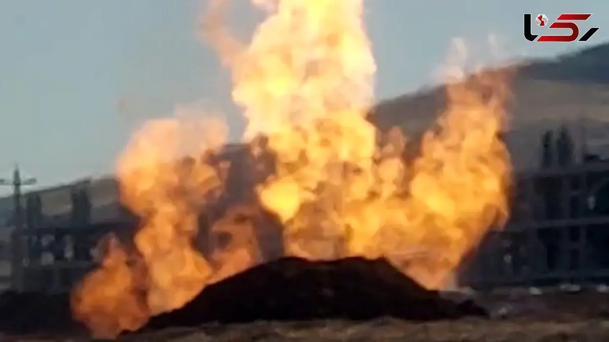 فیلم برخورد مرگبار بولدوزر با لوله گاز اصلی در جاده کرمانشاه