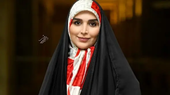 تصویر دیده نشده از مژده لواسانی و پدر وکیلش در روز خاص و افتخارآفرین زندگی خانم مجری