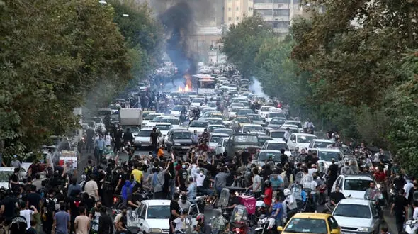 صفر تا صد حکم اعدام مهدی محمدی فرد در نوشهر /  مقر پلیس راهنمایی و رانندگی را آتش زده بود