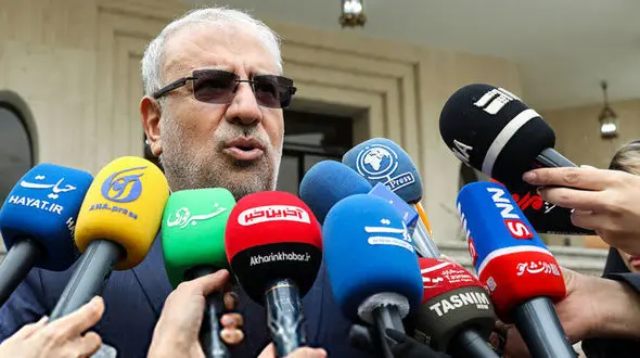 مسافران نوروزی نگران مشکل بنزین نباشند / وزیر نفت قول داد