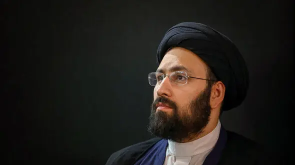 سید علی خمینی: متکی به شخص نباشیم/ نسبت به مبانی کوتاهی کرده‌ایم/ دشمنان را متوجه کنیم که اگر بزنید، می‌خورید 
