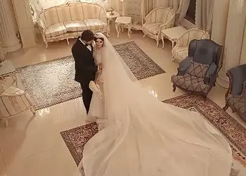 فیلم مجید واشقانی به مریم مومن نوعروس: مادرت میدونست داری پول جمع میکنی؟ ... /  مگه بابام بود که بگه بیجا کردید بچه من این کارو نمیکنه...مگه مامانم میتونست...