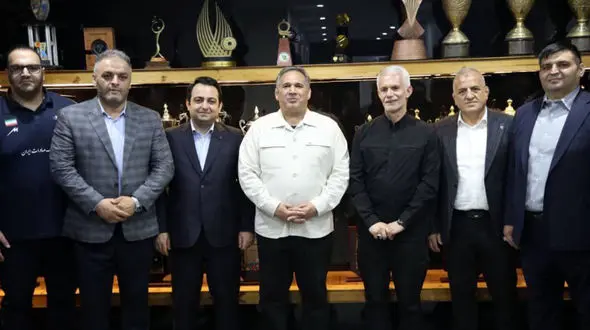 رئیس کمیسیون اقتصادی مجلس و مدیرعامل بانک صادرات ایران در اردوی ملی‌پوشان وزنه‌برداری