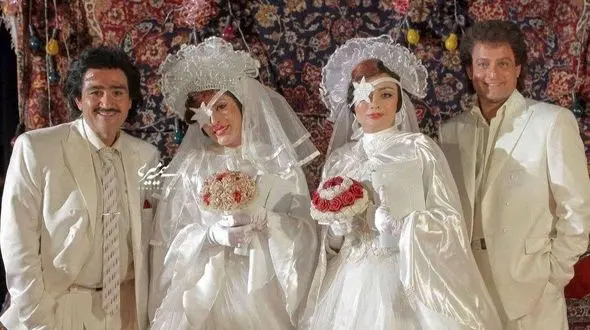 فیلم / نگاهی به ویدئو عروسی مهران غفوریان و حسین یاری در دهه 70