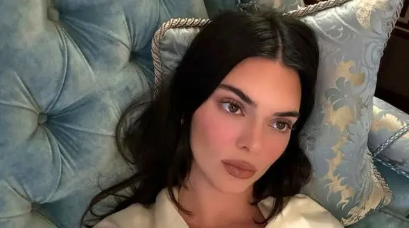 استایل ایرانی کندال جنر مشهور ترین مدل دنیا با روسری!/ ما هم انتظار نداشتیم!