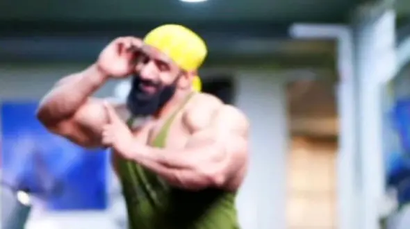 رقص بندری  هادی چوپان / حسابی رقاص هستش ! +فیلم