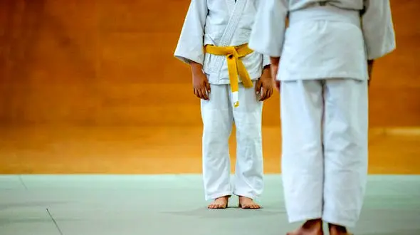 مربی خشن با جان شاگرد 7 ساله اش بازی کرد! / بازداشت شد