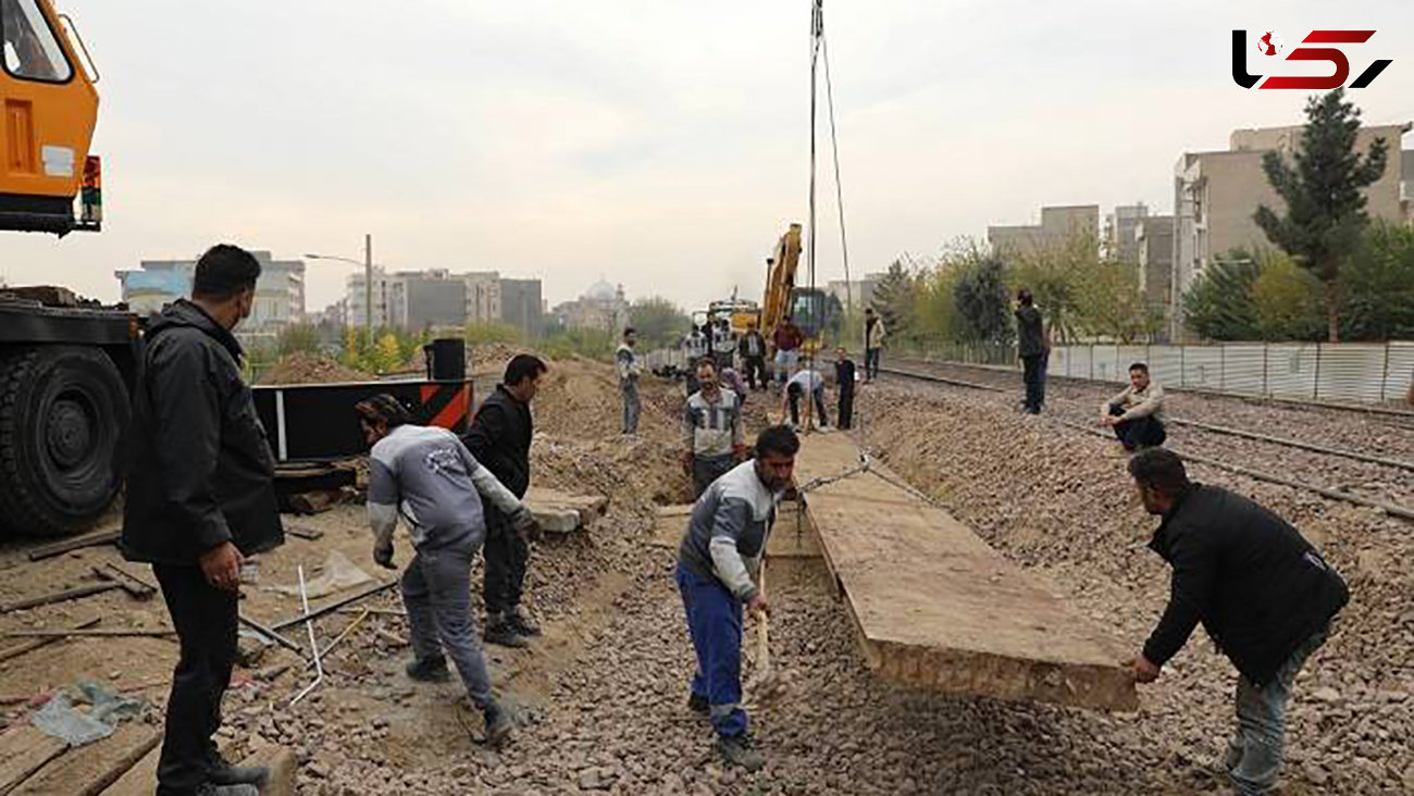 اجرای عملیات کوله غربی زیرگذر سواره رو حریم خط راه آهن تهران-اهواز