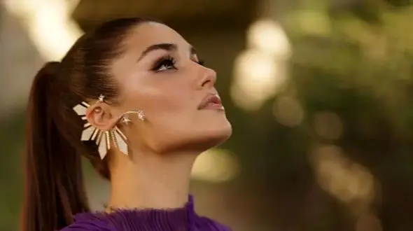 هانده ارچل اینبار با موهای خیس و لباس تو خونه اسپرت و شیکش همه‌ رو جذب خودش کرد